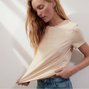 NWT BANANA REPUBLIC SUPIMA COTTON CREW NECK SHORT SLEEVE TEE - BAJA SAND MEDIUM